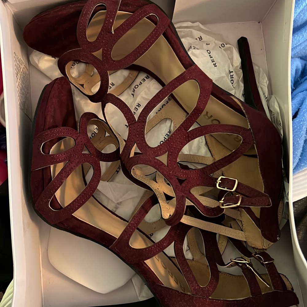 Report Heels Size 9